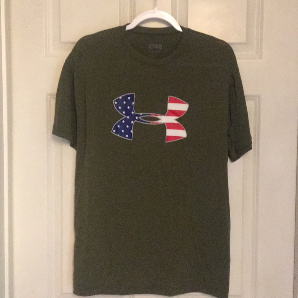 Under Armour tee with USA flag